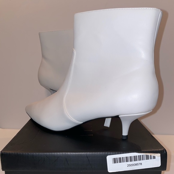 ELOQUII White Kitten Heel Booties - Picture 1 of 8